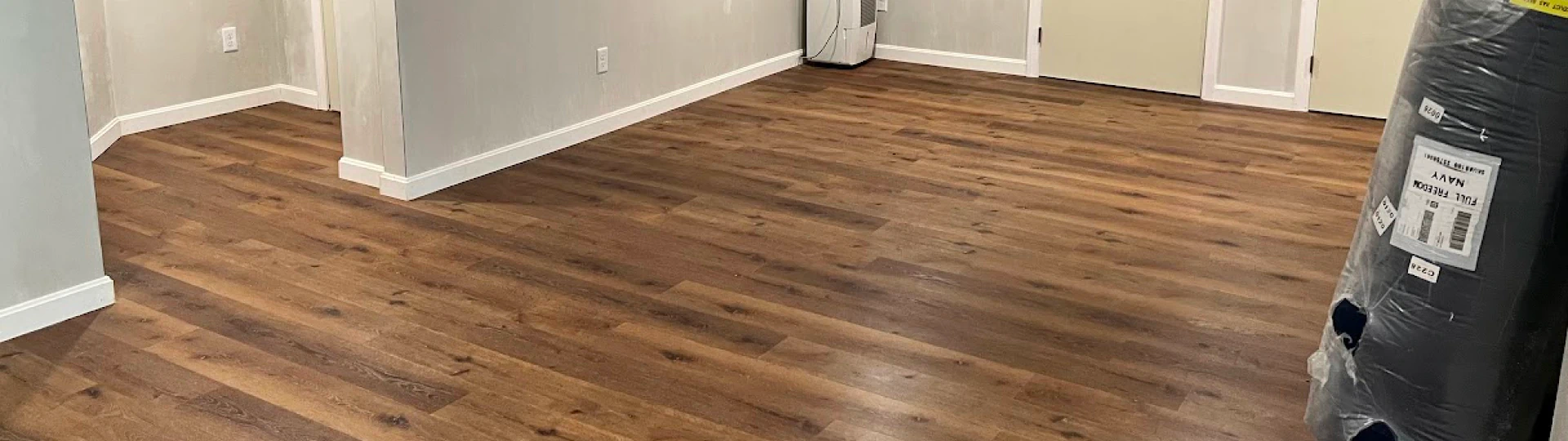 Vinyl & Laminate Flooring Installation breadcrumb